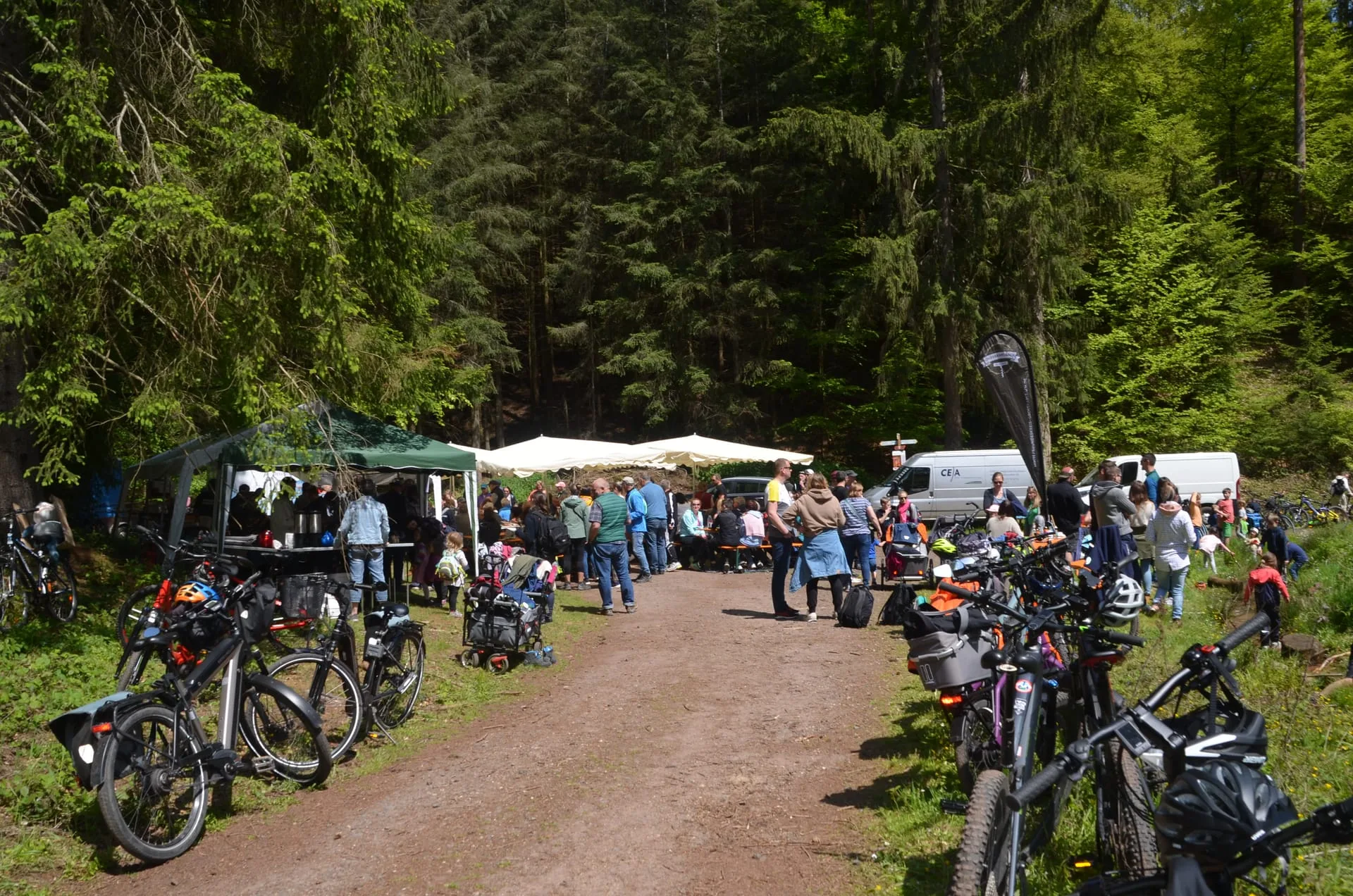 Waldfest Großkarlbach — Bild 1